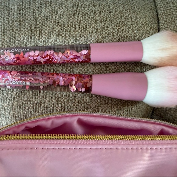 Stoney Clover Lane x Target Pink Cosmetic Brush Set - NEW. - Picture 2 of 7